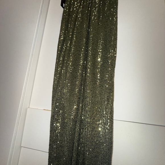 NWT | Mac Duggal 26694 Olive Sequined Gown Size 6 - Picture 11 of 11